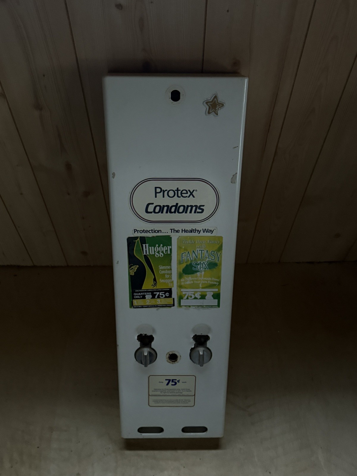 VINTAGE 1990 CONDOM VENDING MACHINE ORIGINAL NOVELTY PREVIOUSLY REFURBISHED VINTAGE 1990 CONDOM VENDING MACHINE ORIGINAL NOVELTY PREVIOUSLY REFURBISHED
