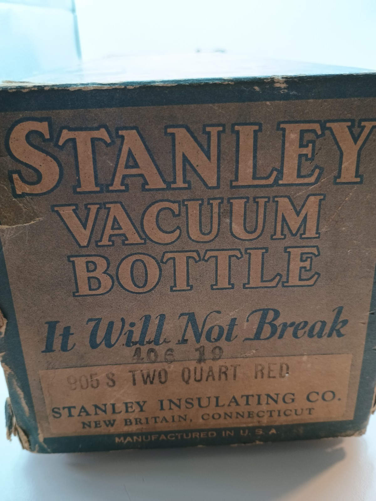 Vintage Red Stanley 2Qt Vacuum Bottle thermos w/Box, Cork, Cap, Patented 1923