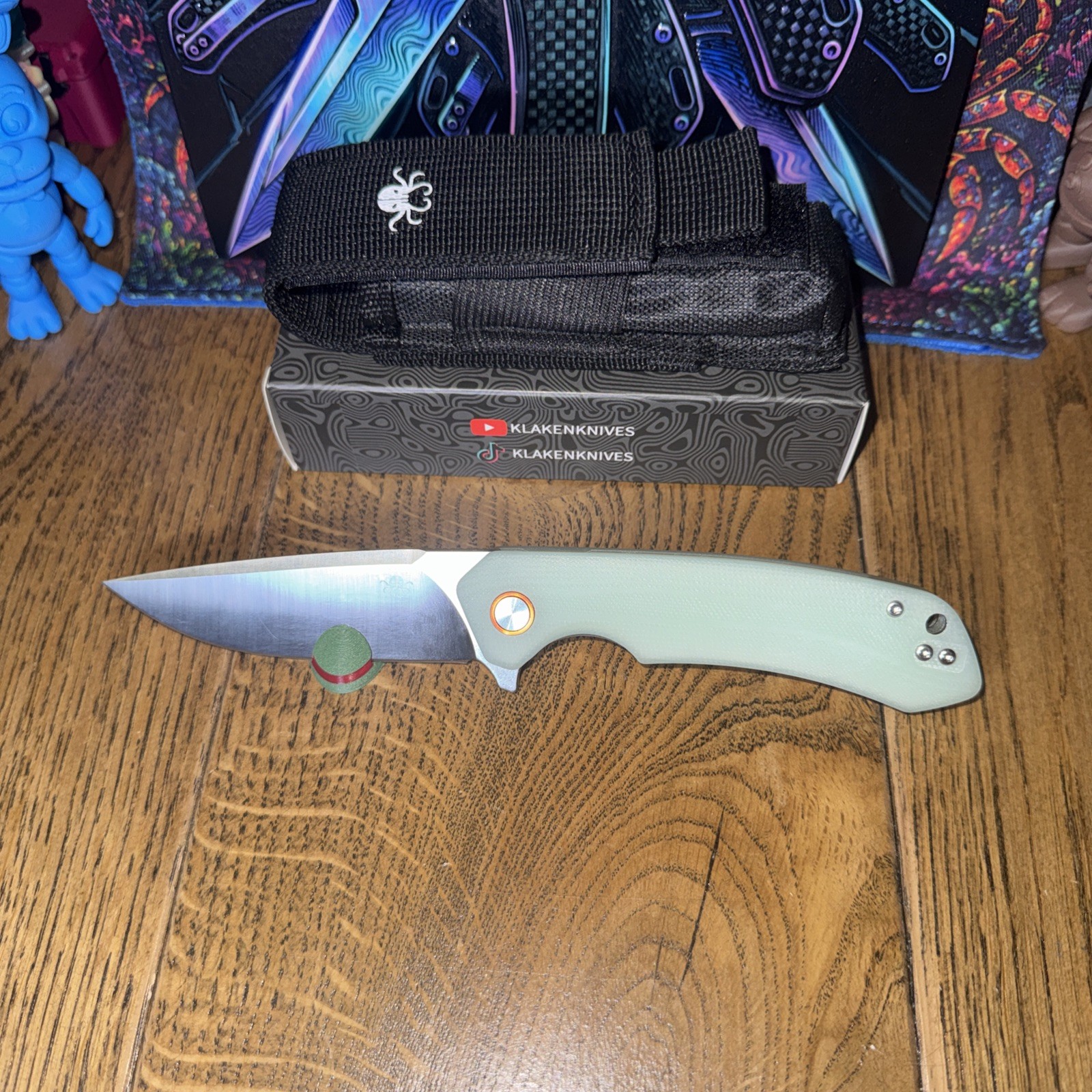 KLAKEN J146-RIDGE Jade Tactical D2 Blade. G10 Handle Back Flip Liner Lock KLAKEN J146-RIDGE Jade Tactical D2 Blade. G10 Handle Back Flip Liner Lock