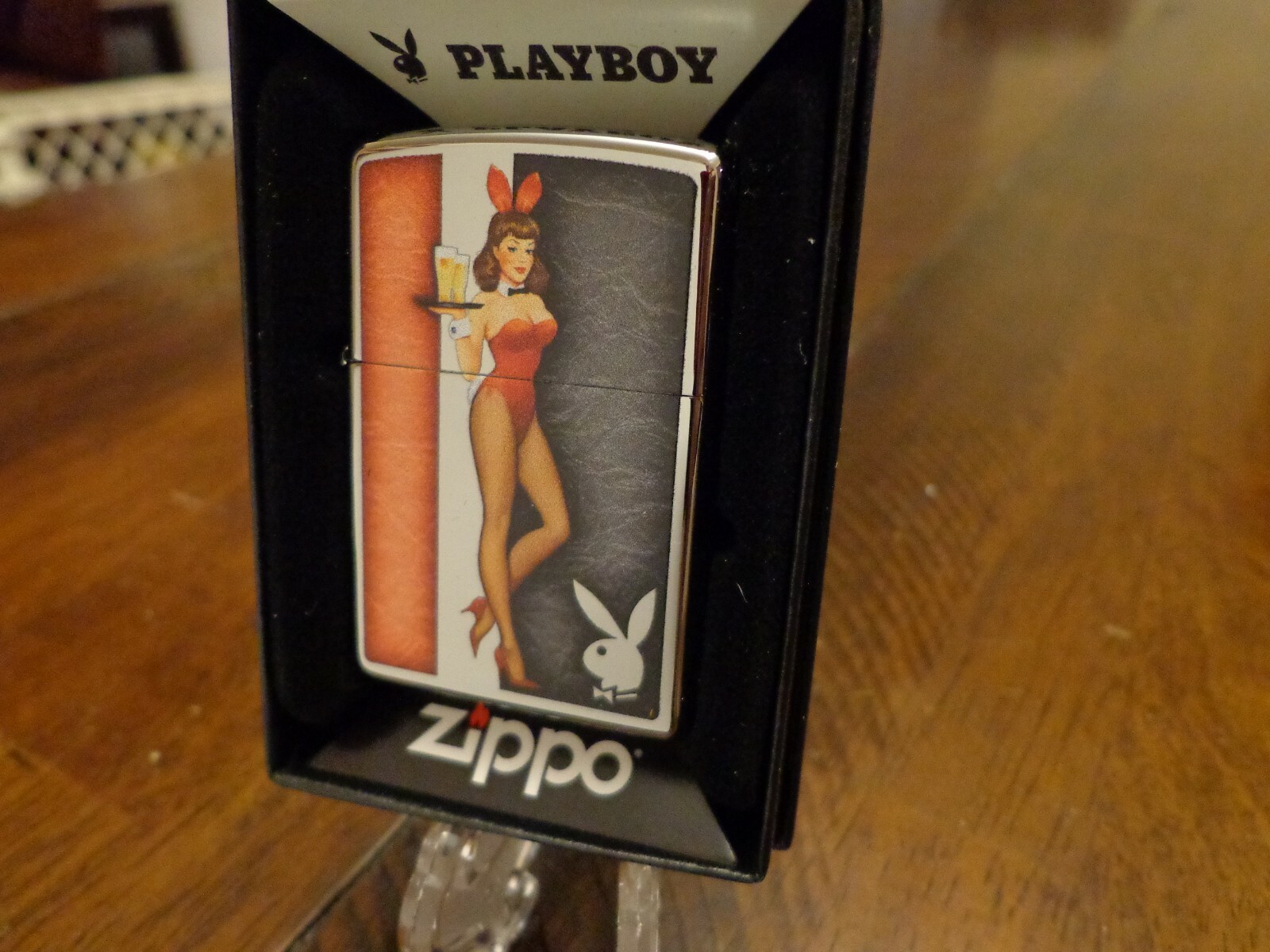 PLAYBOY COCKTAIL WAITRESS BUNNY ZIPPO LIGHTER MINT IN BOX PLAYBOY COCKTAIL WAITRESS BUNNY ZIPPO LIGHTER MINT IN BOX