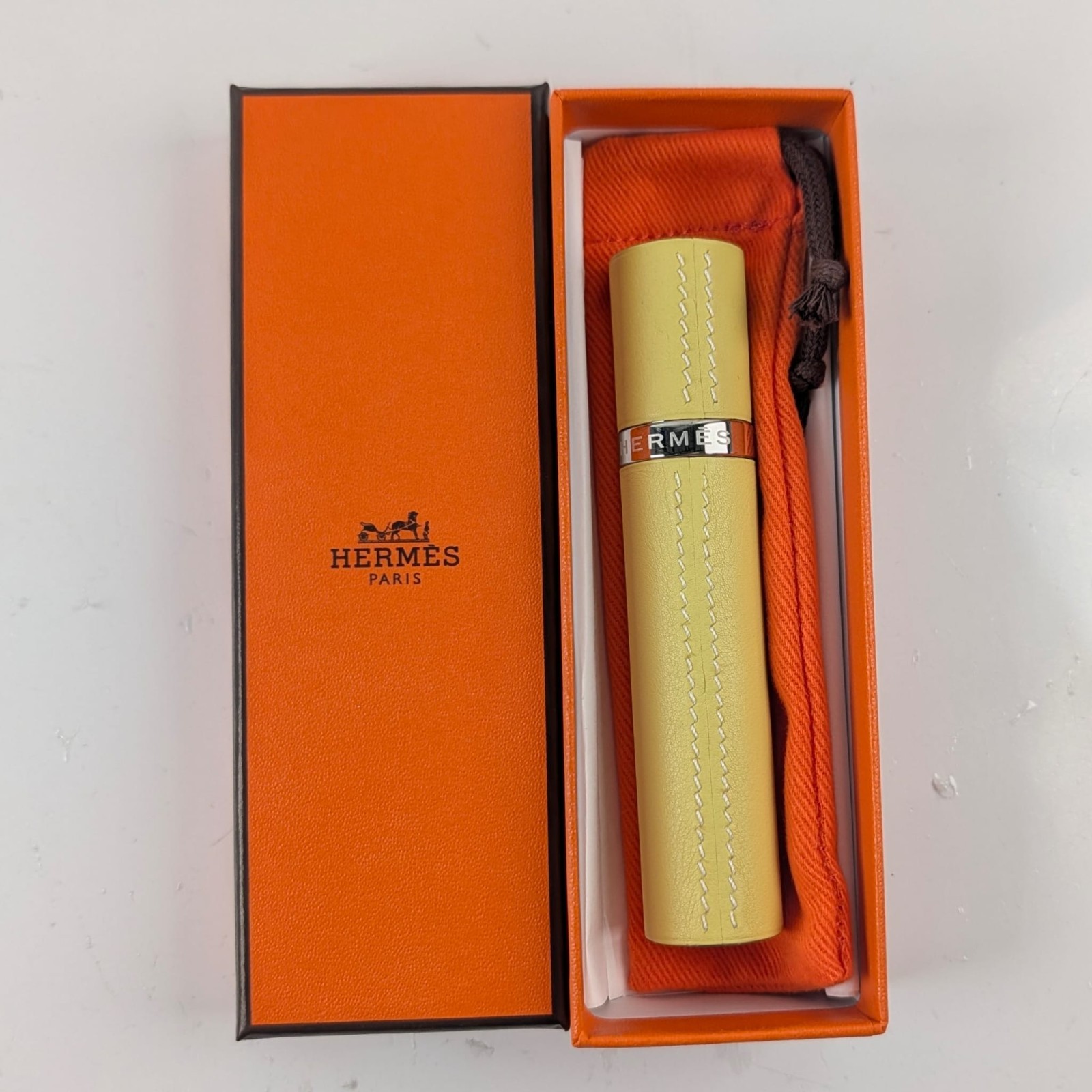 New HERMES Refillable Atomizer Perfume Leather Case Accessory New HERMES Refillable Atomizer Perfume Leather Case Accessory
