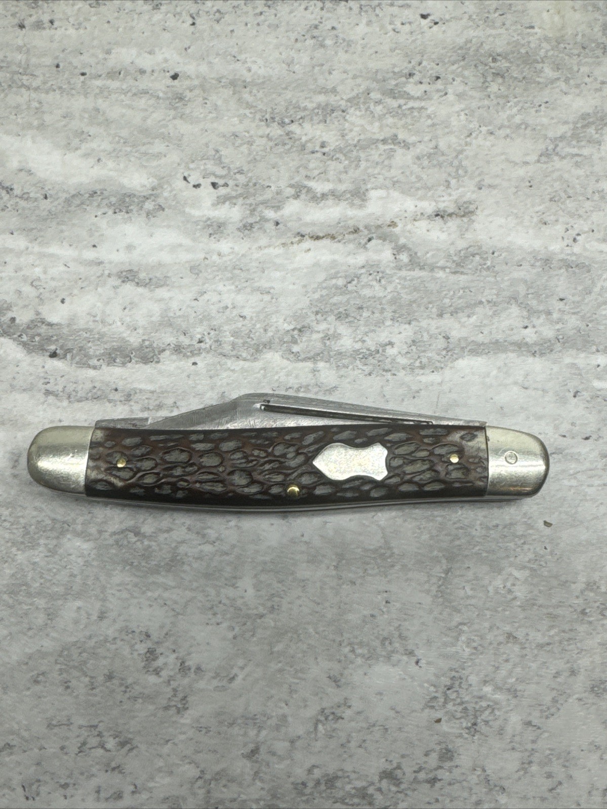 Vintage Kutmaster Utica NY USA 3 Blade Stockman Folding Pocket Knife Jigged