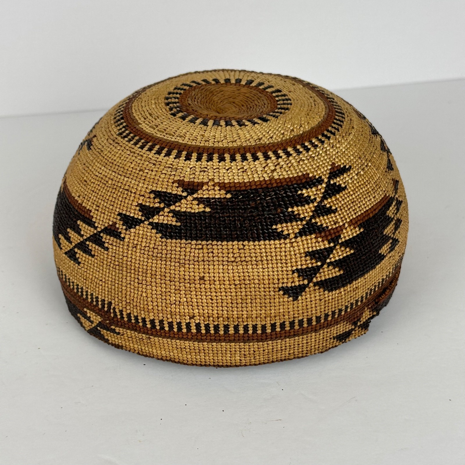 Stunning Native American Rare Vintage Hupa/Yurok Hat Basket