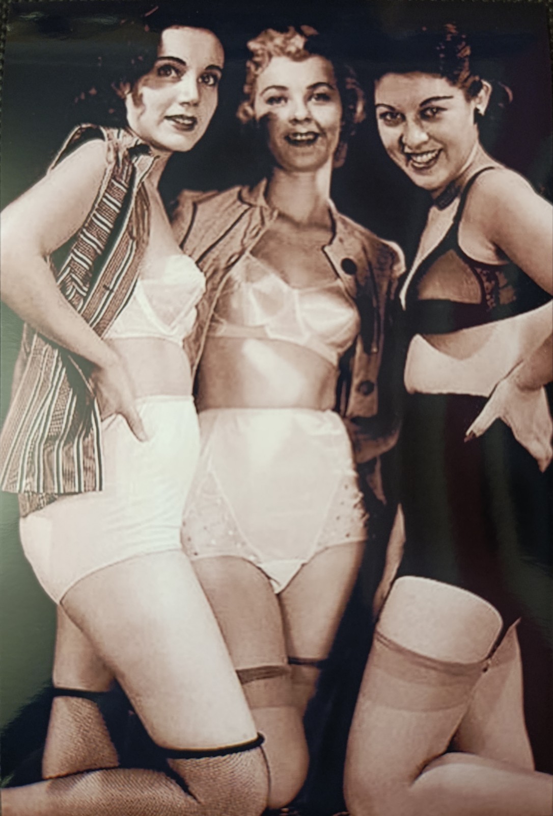 112(7)*Vintage Pin Up Girls photo black - white 112(7)*Vintage Pin Up Girls photo black - white