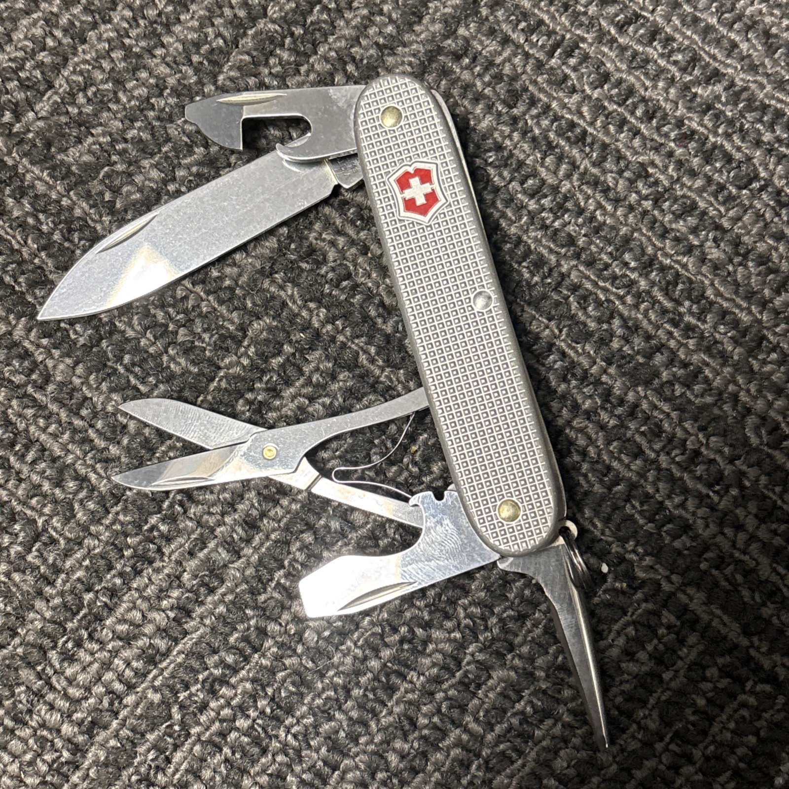 Victorinox Pioneer X ALOX, Silver - Excellent Victorinox Pioneer X ALOX, Silver - Excellent