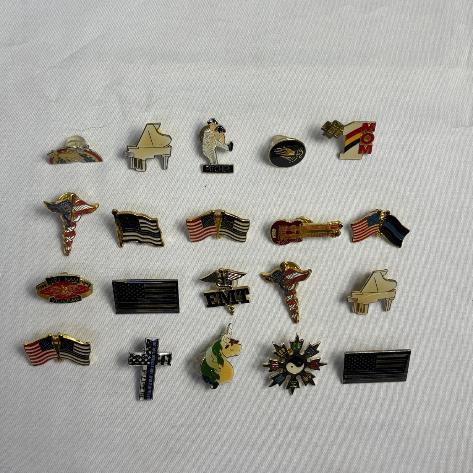 Lot Of 20 Piece Mixed Vintage And Modern Enamel Lapel Pins Lot 4 Lot Of 20 Piece Mixed Vintage And Modern Enamel Lapel Pins Lot 4
