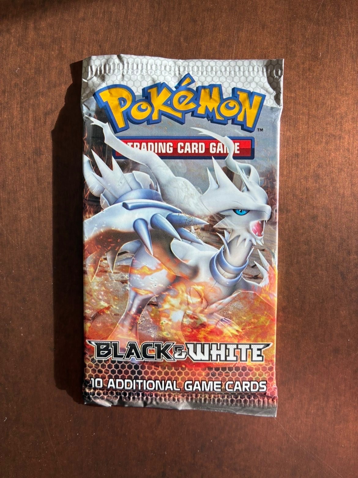 2011 Pokémon Black & White Base Set Booster Pack Reshiram Artwork SEALED 2011 Pokémon Black & White Base Set Booster Pack Reshiram Artwork SEALED