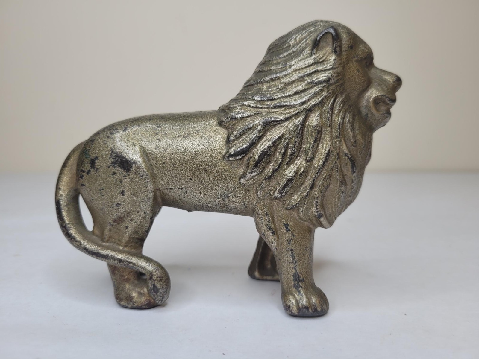 VINTAGE CAST IRON LION FIGURINE STATUE SILVER TONE HUBLEY AC WILLIAMS KENTON