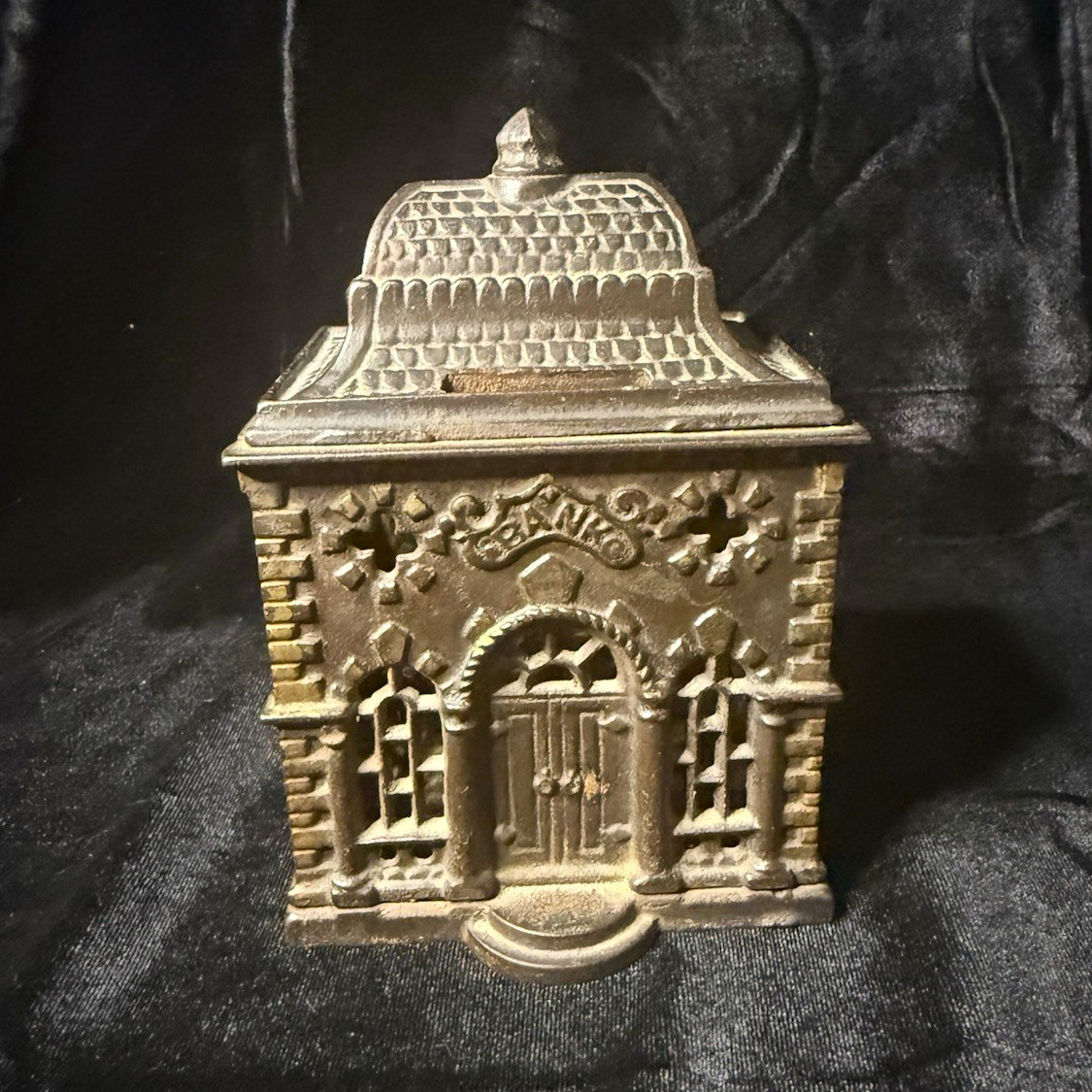 Antique J&E Steven’s “ Roof Bank” #1124 circa 1887 Still Bank 120 yrs old Antique J&E Steven’s “ Roof Bank” #1124 circa 1887 Still Bank 120 yrs old