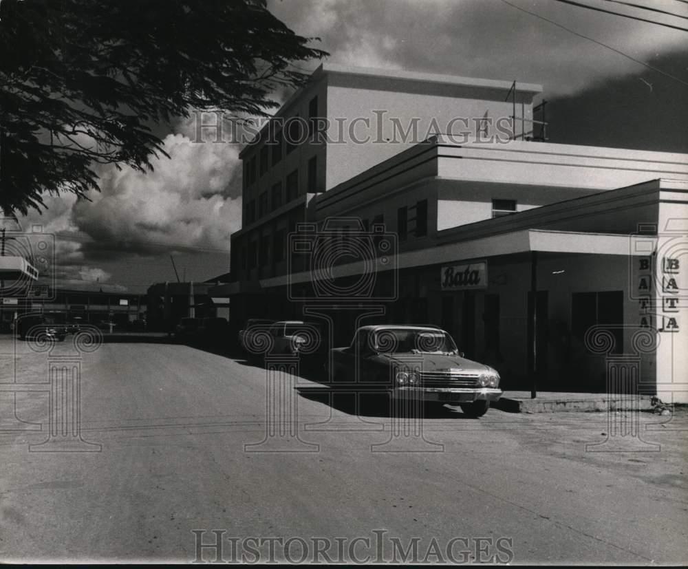 1969 Press Photo Downtown Georgetown, Grand Cayman Islands - lrx80511