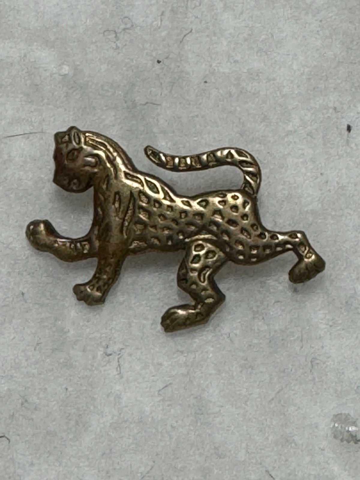 WW2 US Distinctive Unit Insignia,Crest, 65th Anti Aircraft Artillery, Screw Back