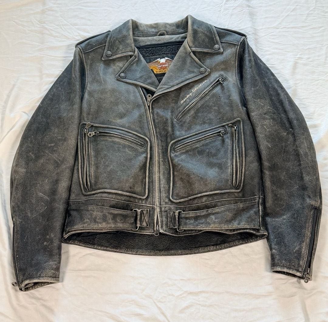 Harley-Davidson Distressed Leather Motorcycle Jacket with Eagle Embroidery Harley-Davidson Distressed Leather Motorcycle Jacket with Eagle Embroidery