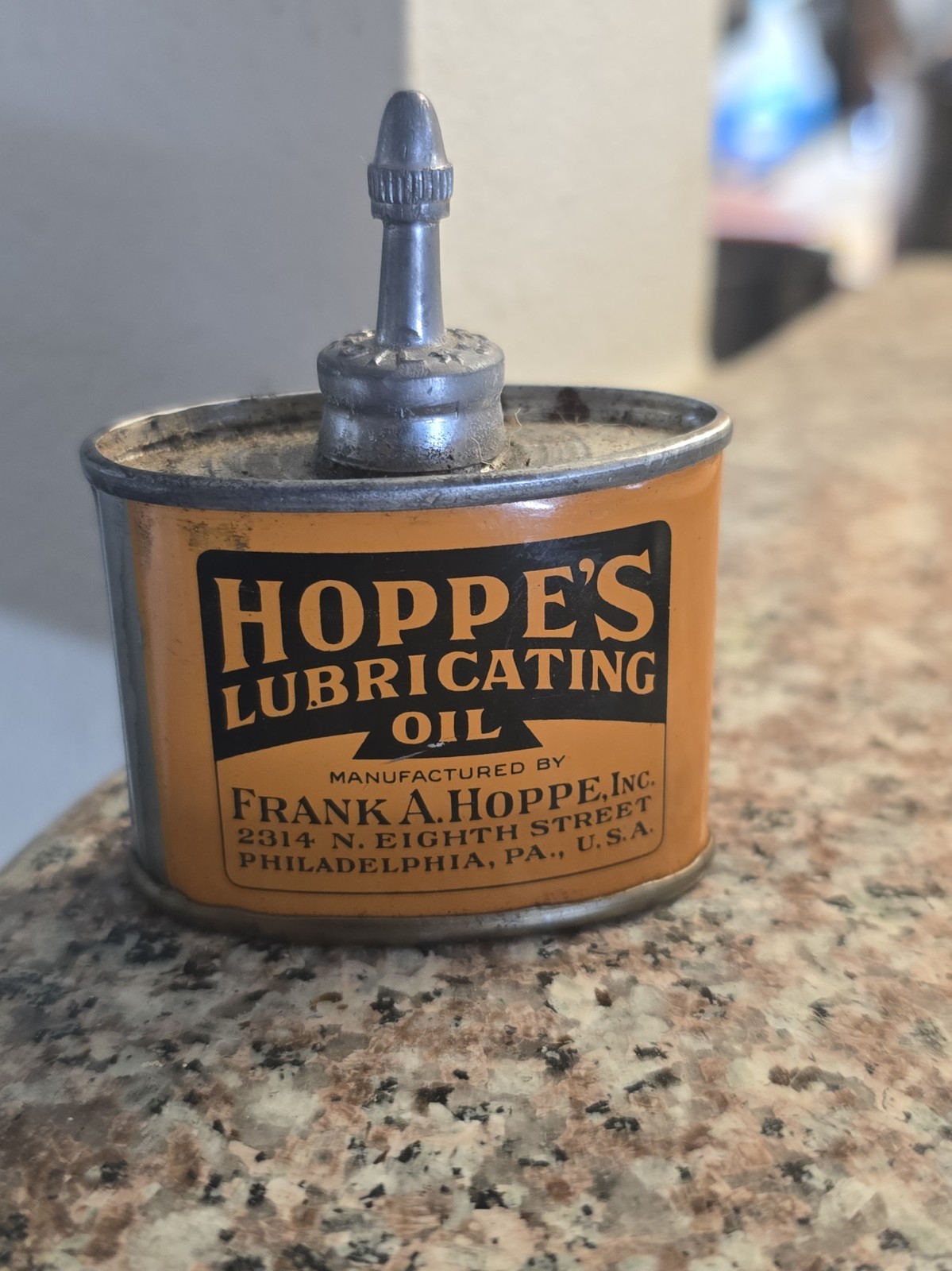 VINTAGE  RARE HOPPE\'S LUBRICATING GUN OIL TIN CAN HANDY OILER LEAD TOP 1 OZ