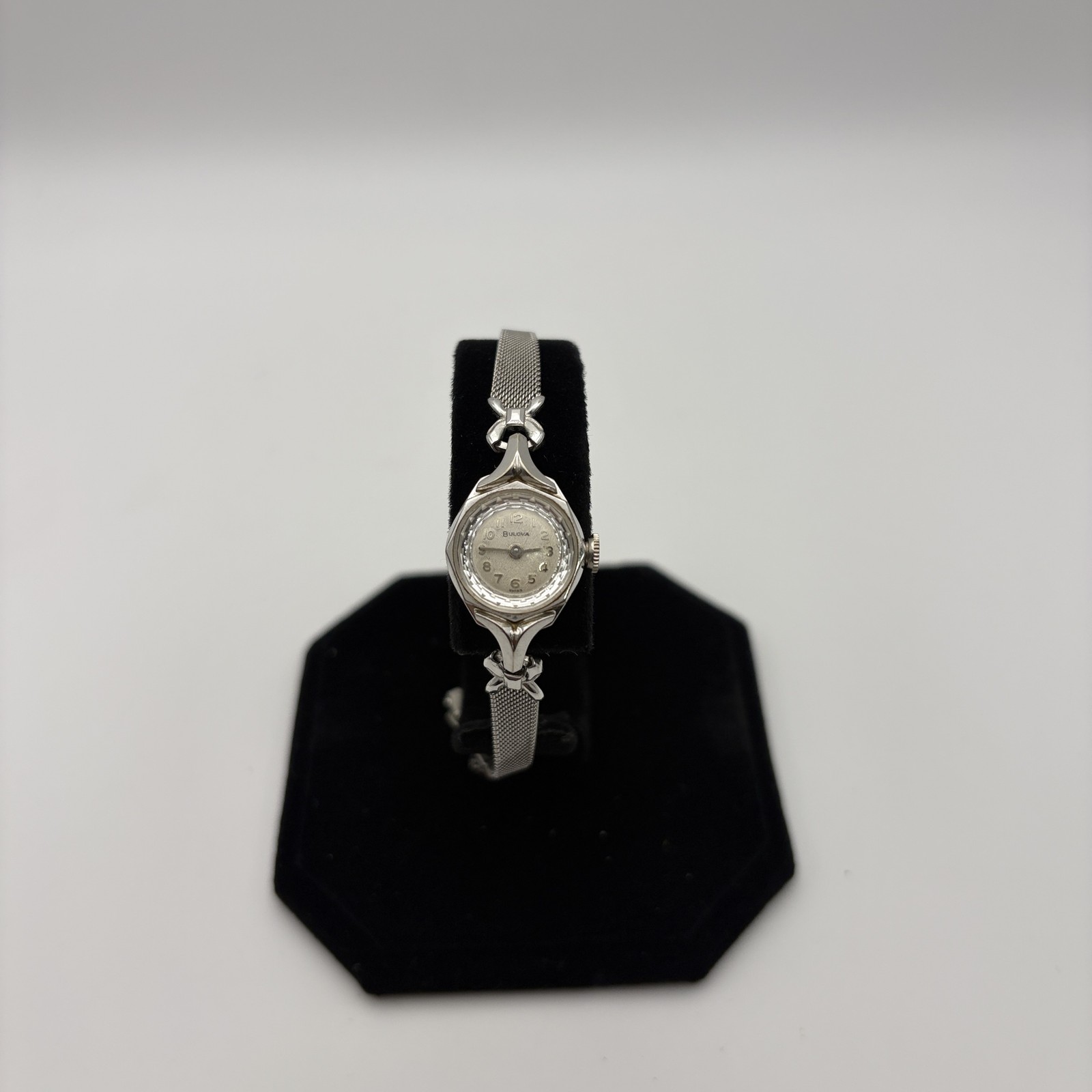 Vintage Bulova 10K RGP Women’s Watch for Parts Fully Wound Not Working Vintage Bulova 10K RGP Women’s Watch for Parts Fully Wound Not Working