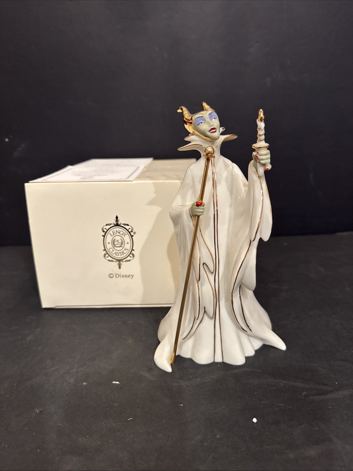 Rare Lenox Disney Showcase Maleficent Sleeping Beauty Figurine 8.75” H Chip Rare Lenox Disney Showcase Maleficent Sleeping Beauty Figurine 8.75” H Chip