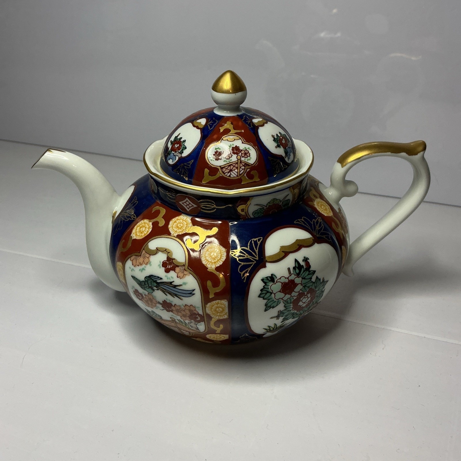 Toyo Gold Imari Hand Painted Teapot Used Please Read Toyo Gold Imari Hand Painted Teapot Used Please Read