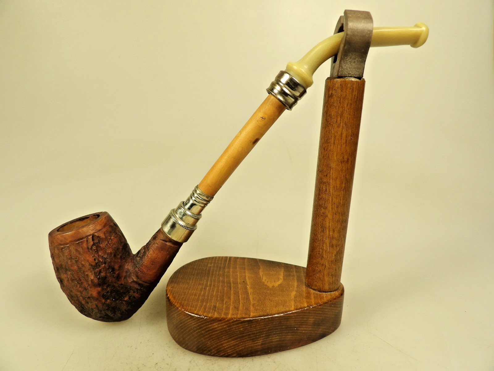 New Bruyere Garantie BC made St. Claude France Briar Pipe Egg Cow Horn Stem 90’s