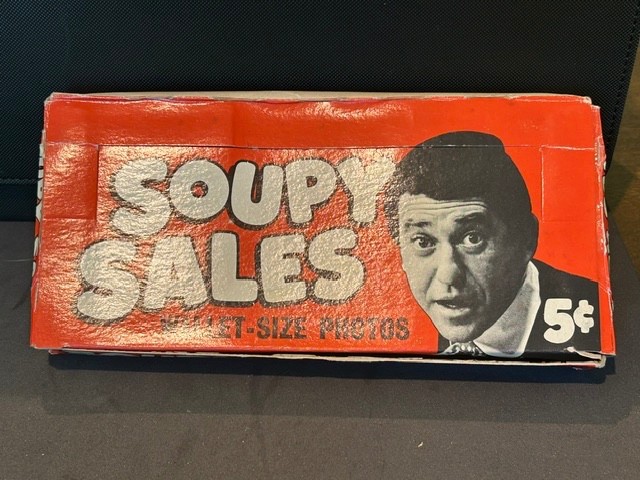 Vintage 1965 Topps Soupy Sales Wax Pack Box (Empty) Vintage 1965 Topps Soupy Sales Wax Pack Box (Empty)