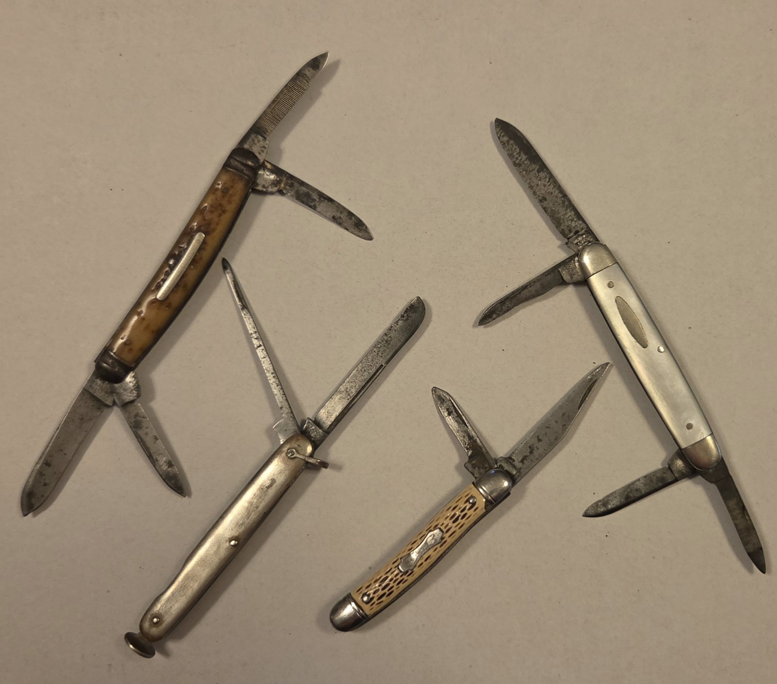 Vtg 1930s-1950s New York Knife Co Walden Schrade Cut 2 & 4 Blade Lot NY WWII Vet Vtg 1930s-1950s New York Knife Co Walden Schrade Cut 2 & 4 Blade Lot NY WWII Vet