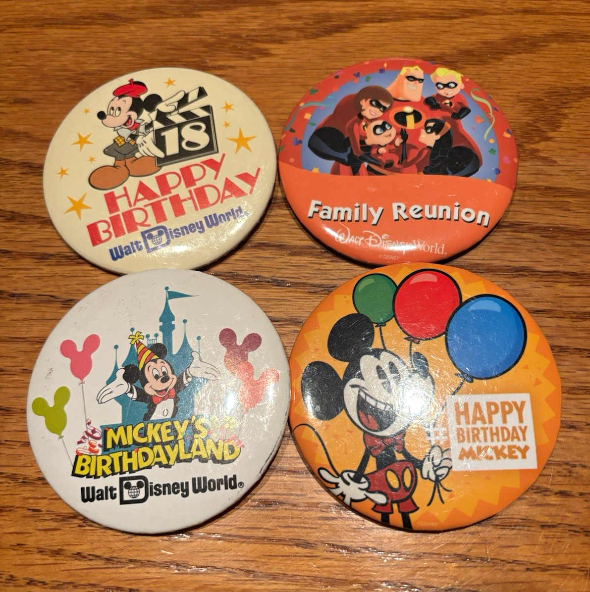 Miscellaneous Vintage Disney buttons (birthdays and reunion) Miscellaneous Vintage Disney buttons (birthdays and reunion)