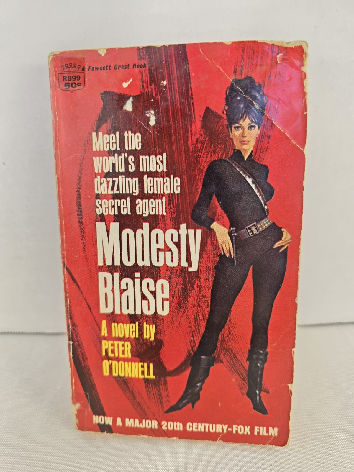 Vintage Modesty Blaise Novel 1966 Peter O'Donnell R899 1st Fawcett Crest Print