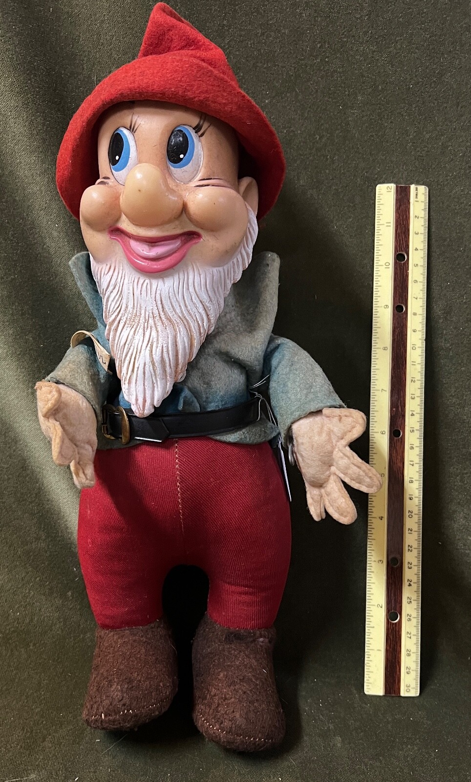 Disney Gund Bashful Dwarf Plush - 15\ Disney Gund Bashful Dwarf Plush - 15\