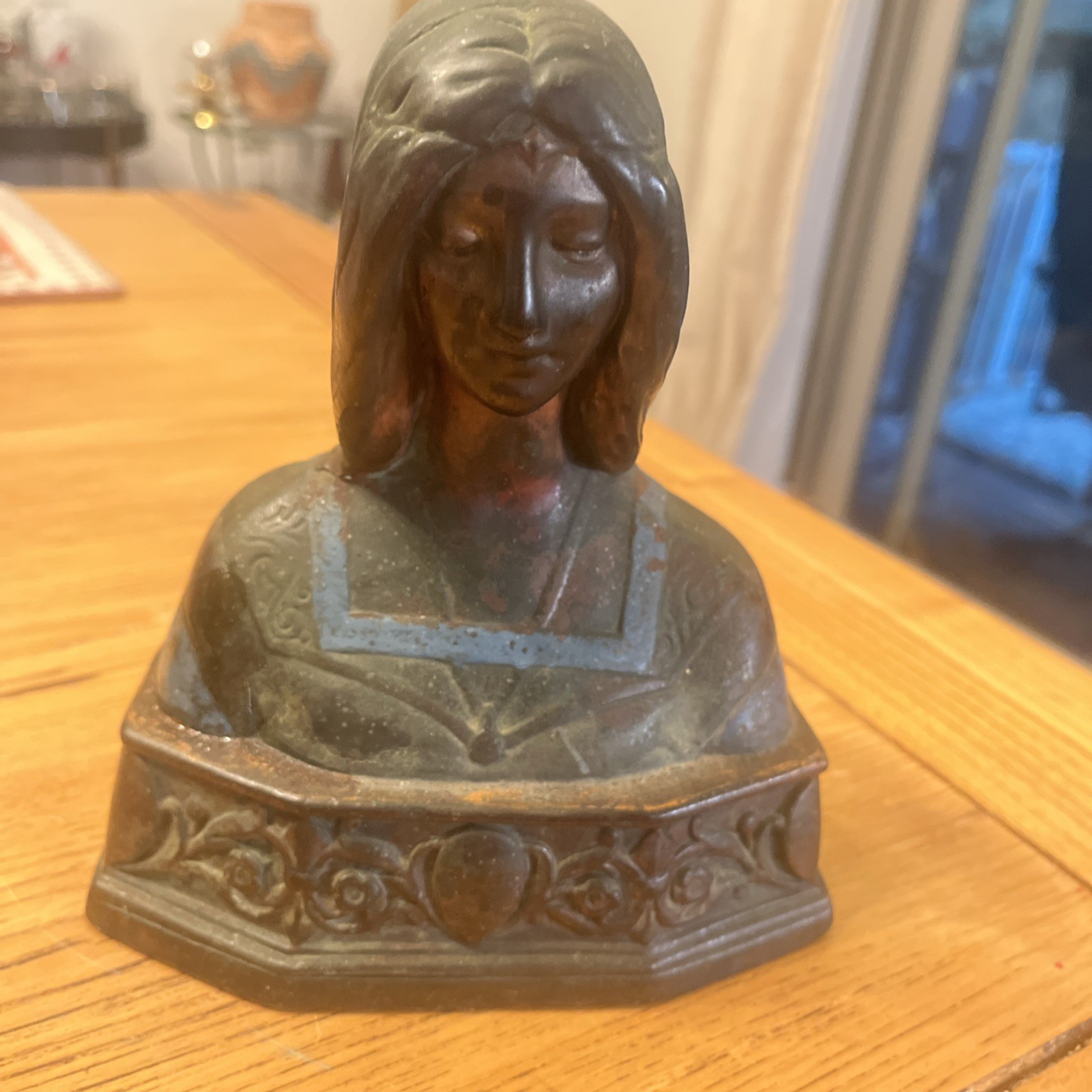 ANTIQUE POMPEIAN BRONZE COMPANY NY BUST BEATRICE SCULPTURE w/ Blue TrimBook End ANTIQUE POMPEIAN BRONZE COMPANY NY BUST BEATRICE SCULPTURE w/ Blue TrimBook End
