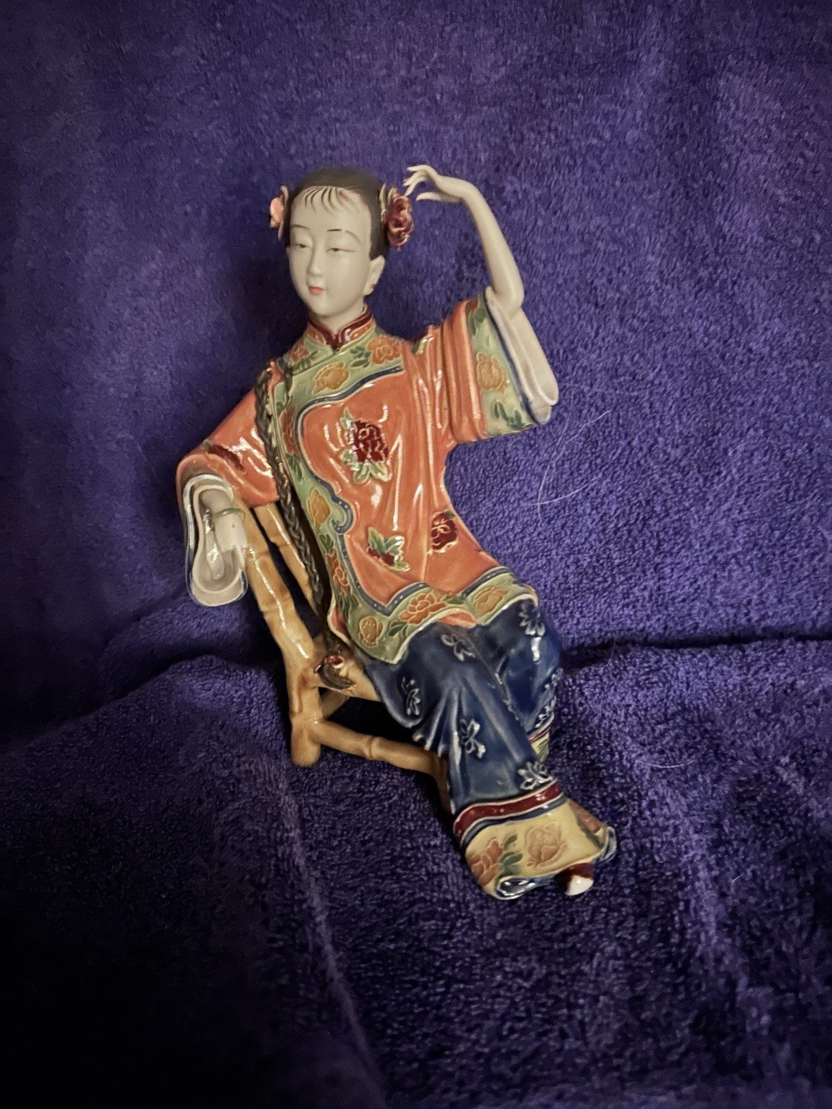 CYF-Chinese Porcelain Figurine Lady At Leisure Vintage CYF-Chinese Porcelain Figurine Lady At Leisure Vintage