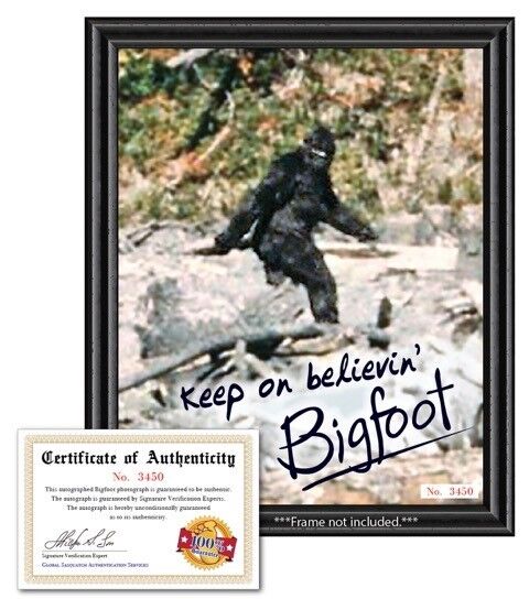 Bigfoot Sasquatch Autograph Signed Photo with Certificate Funny Novelty Gag Gift