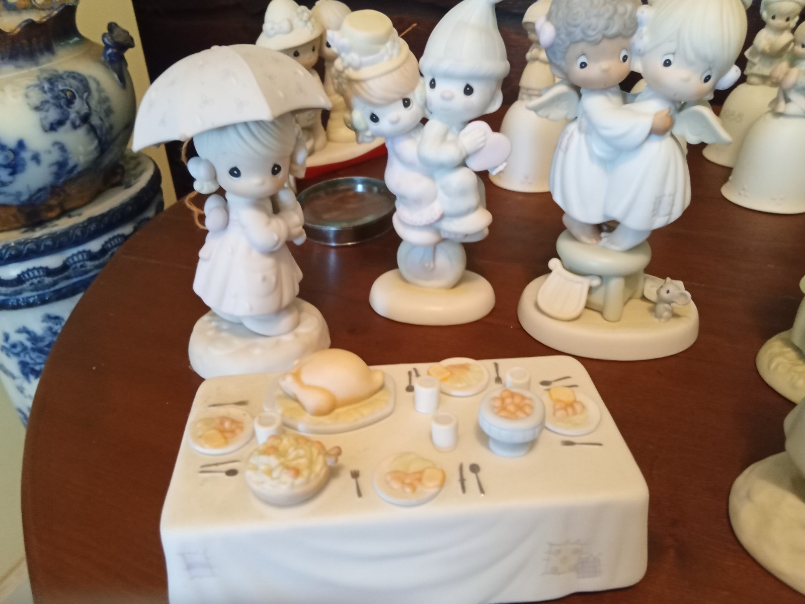 Precious Moments-vintage group of 4-all of them together for one price-perfect Precious Moments-vintage group of 4-all of them together for one price-perfect