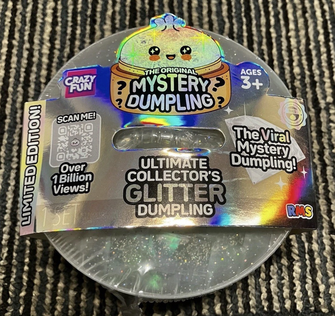2x RARE Crazy Fun Mystery Dumpling Ultimate Collector's Glitter Limited Edition 2x RARE Crazy Fun Mystery Dumpling Ultimate Collector's Glitter Limited Edition