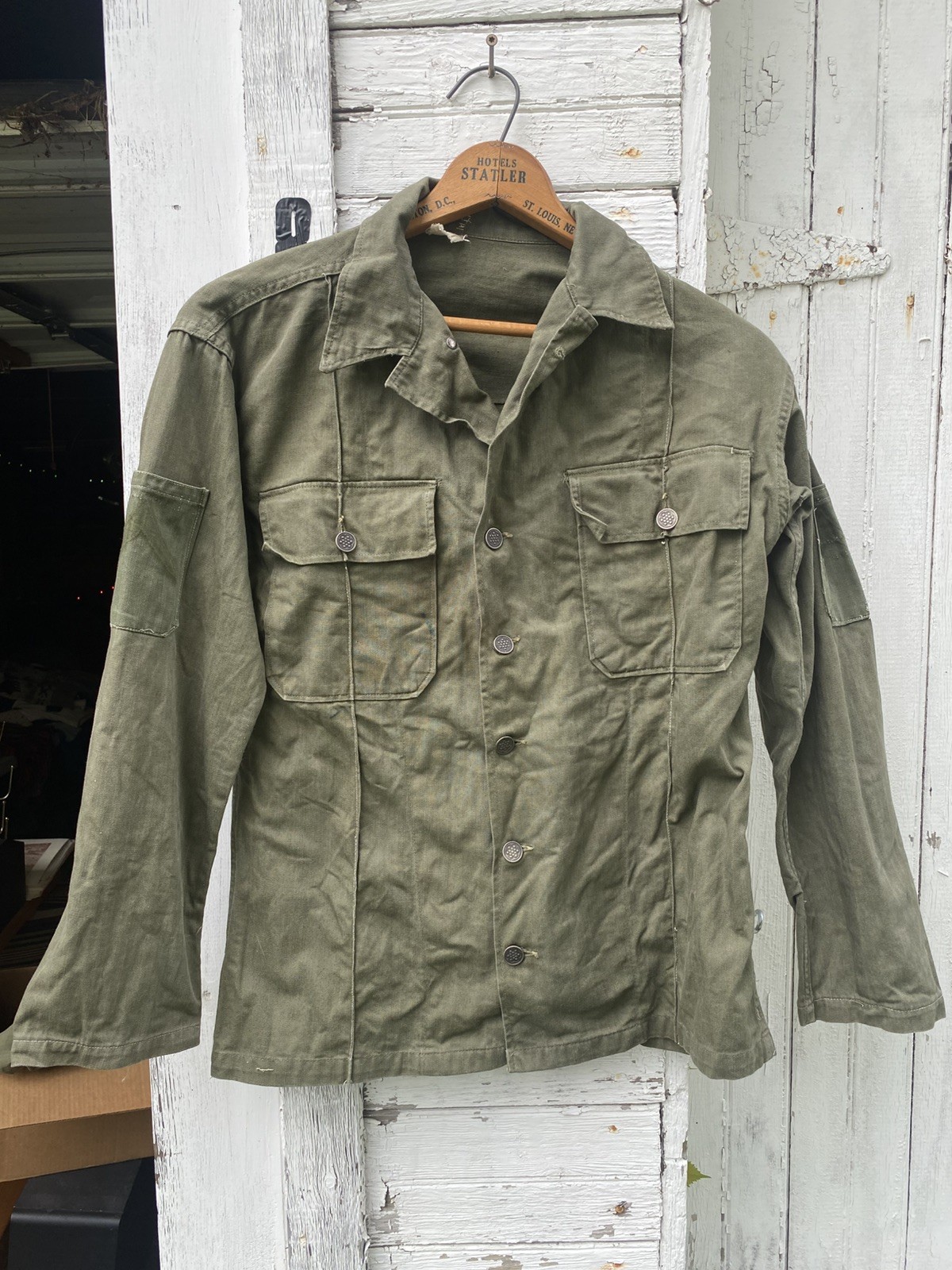 WW2 HBT Jacket Coat Mens M-43 WWII 13 Star Buttons - 20.5 x 29 WW2 HBT Jacket Coat Mens M-43 WWII 13 Star Buttons - 20.5 x 29