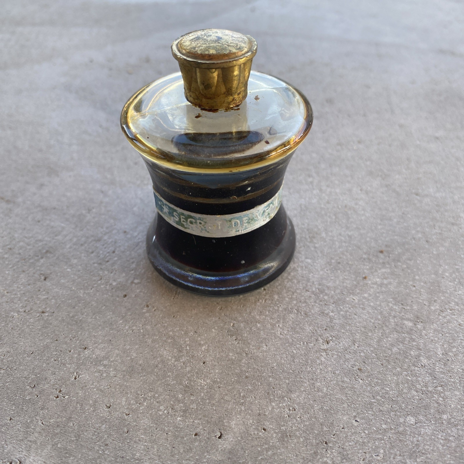 Rare Vintage Secret De Venus Weil Perfume In Bottle