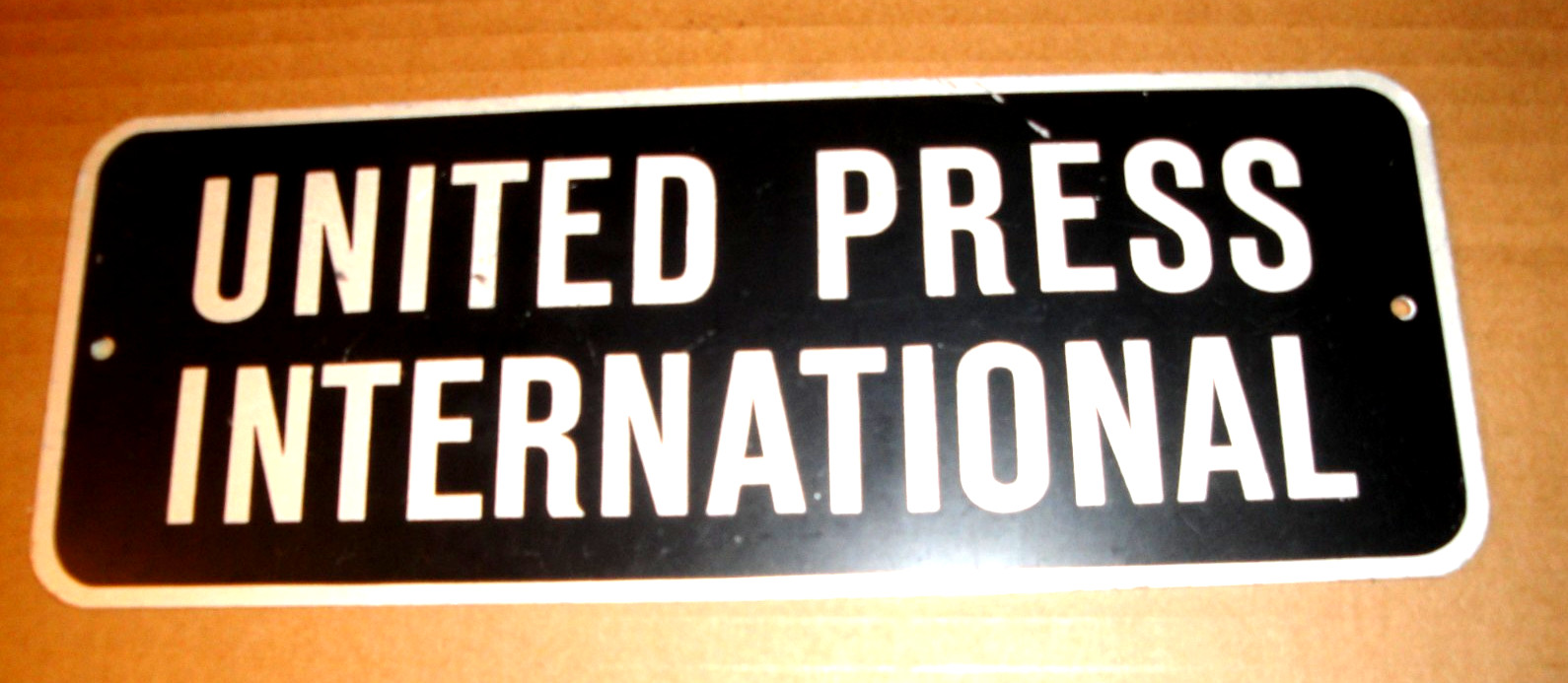 Hard to find   United Press International  Placard Sign