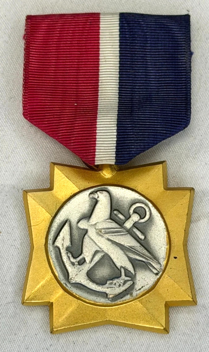 Original Korean War Era US Merchant Marine Mariner's Medal Crimp Brooch-REAL