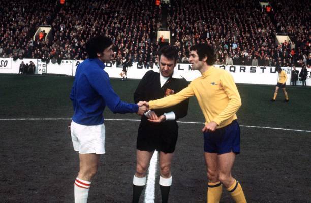 Stoke City Captain Gordon Banks Shakes Hands 1971 Football Club Old Photo