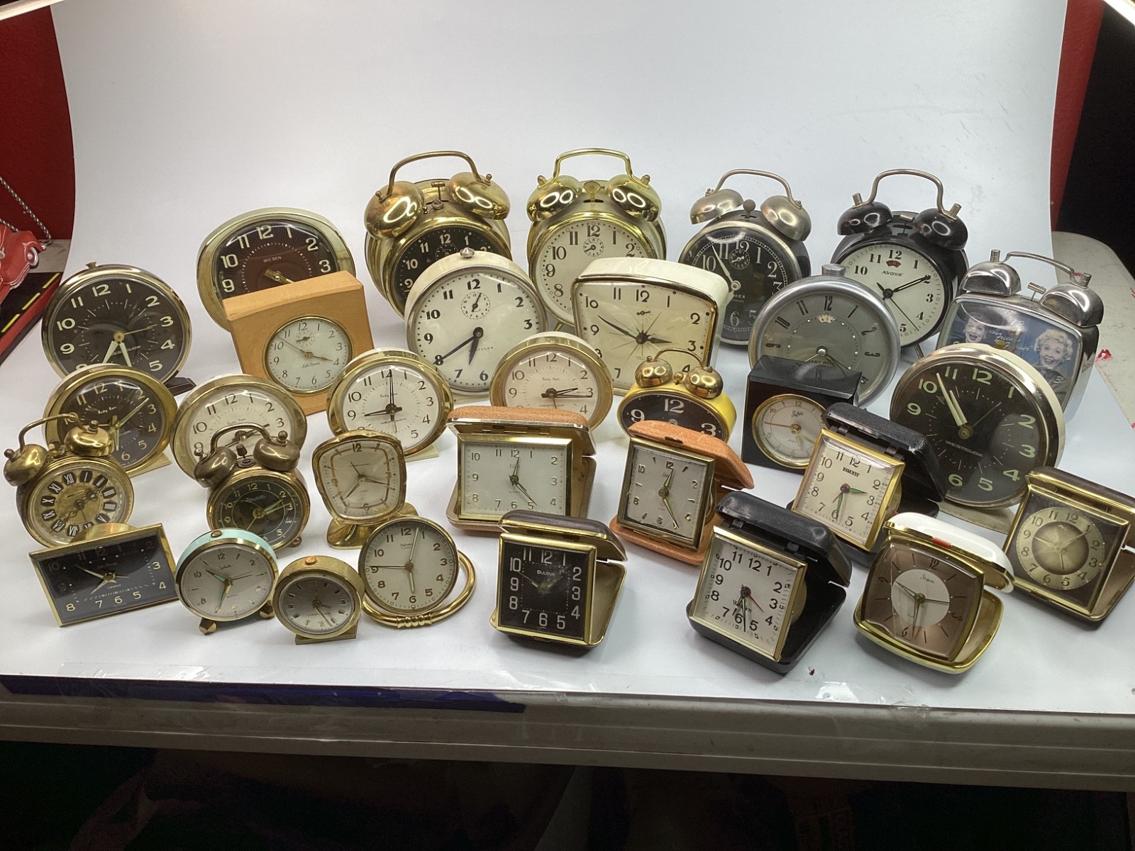 32 Vintage/ Antique Alarm Clocks lot collection Untested (M6) 32 Vintage/ Antique Alarm Clocks lot collection Untested (M6)