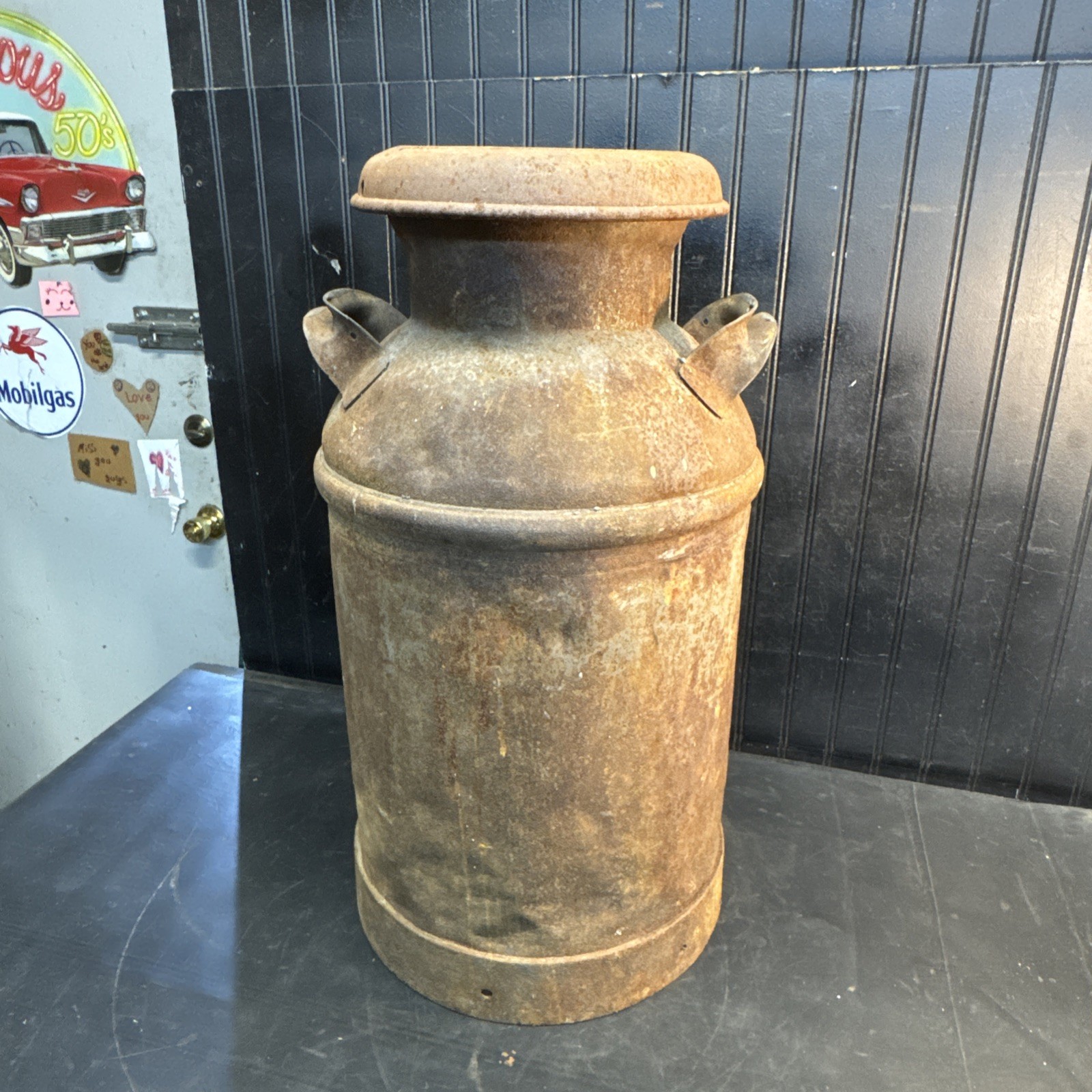VINTAGE 10 GALLON STEEL MILK CAN FARM FRESH Pennsylvania Dairy VINTAGE 10 GALLON STEEL MILK CAN FARM FRESH Pennsylvania Dairy