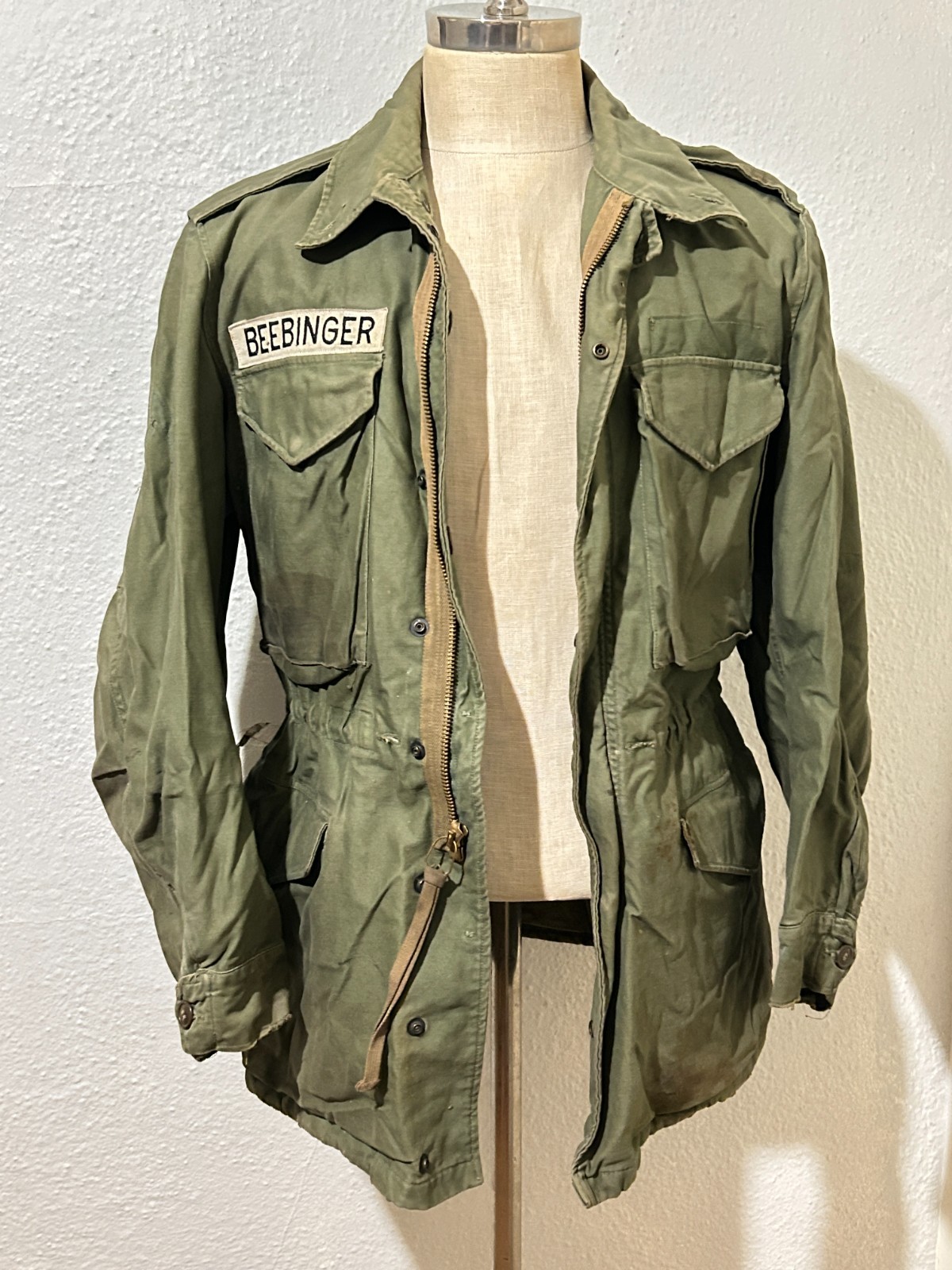 Distressed Vtg US Army M-1951 Field Jacket Mens Olive Green Military Korean War Distressed Vtg US Army M-1951 Field Jacket Mens Olive Green Military Korean War