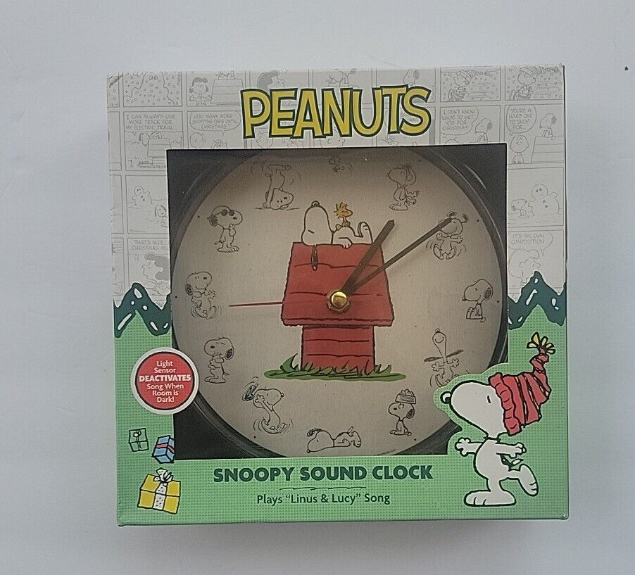 Peanuts Snoopy and Woodstock Sound Clock Plays Linus/Lucy Song in Original Box