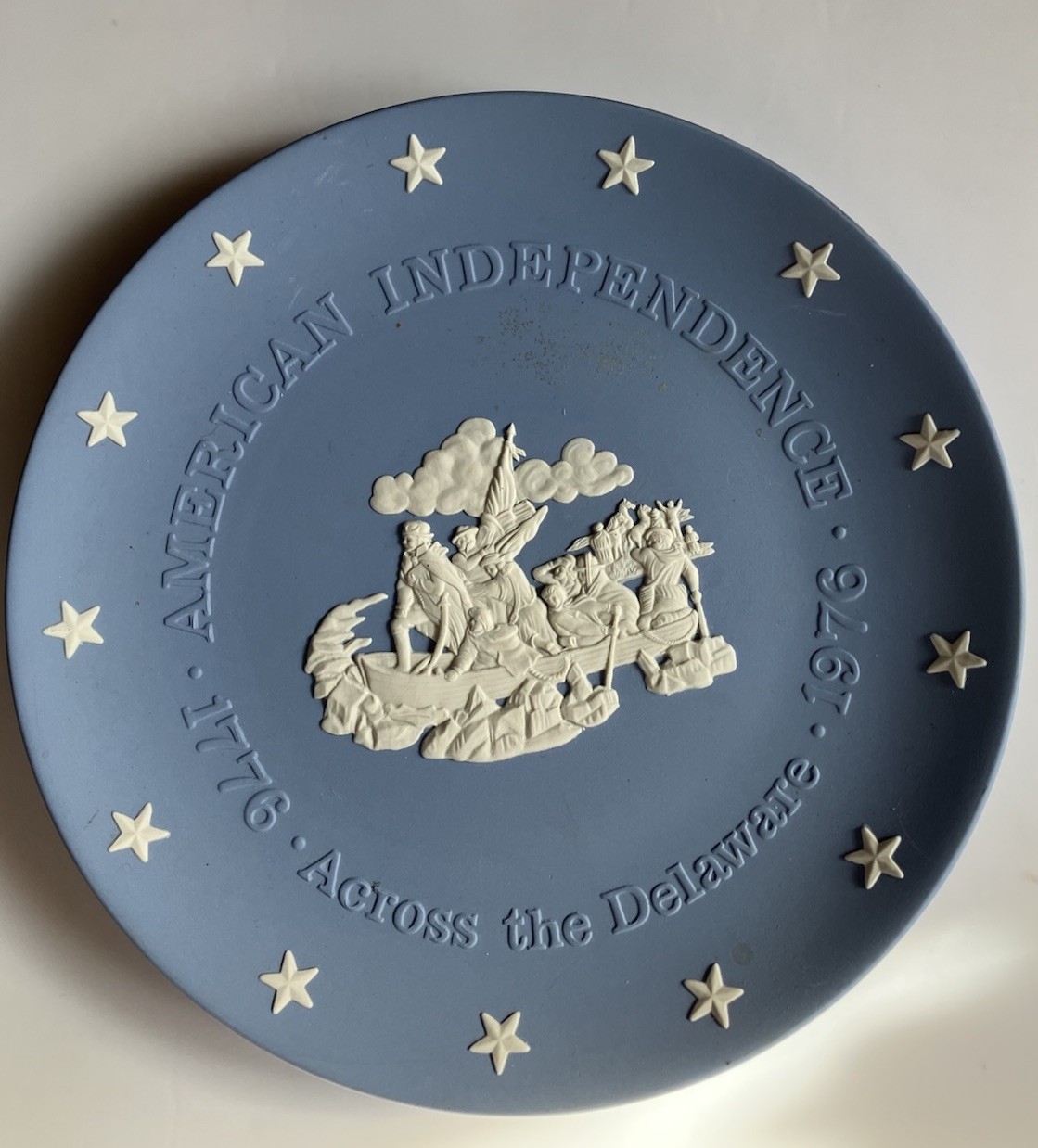 Wedgwood Pale Blue Jasperware Bicentennial 8 Inch Plate Across The Delaware 1976 Wedgwood Pale Blue Jasperware Bicentennial 8 Inch Plate Across The Delaware 1976