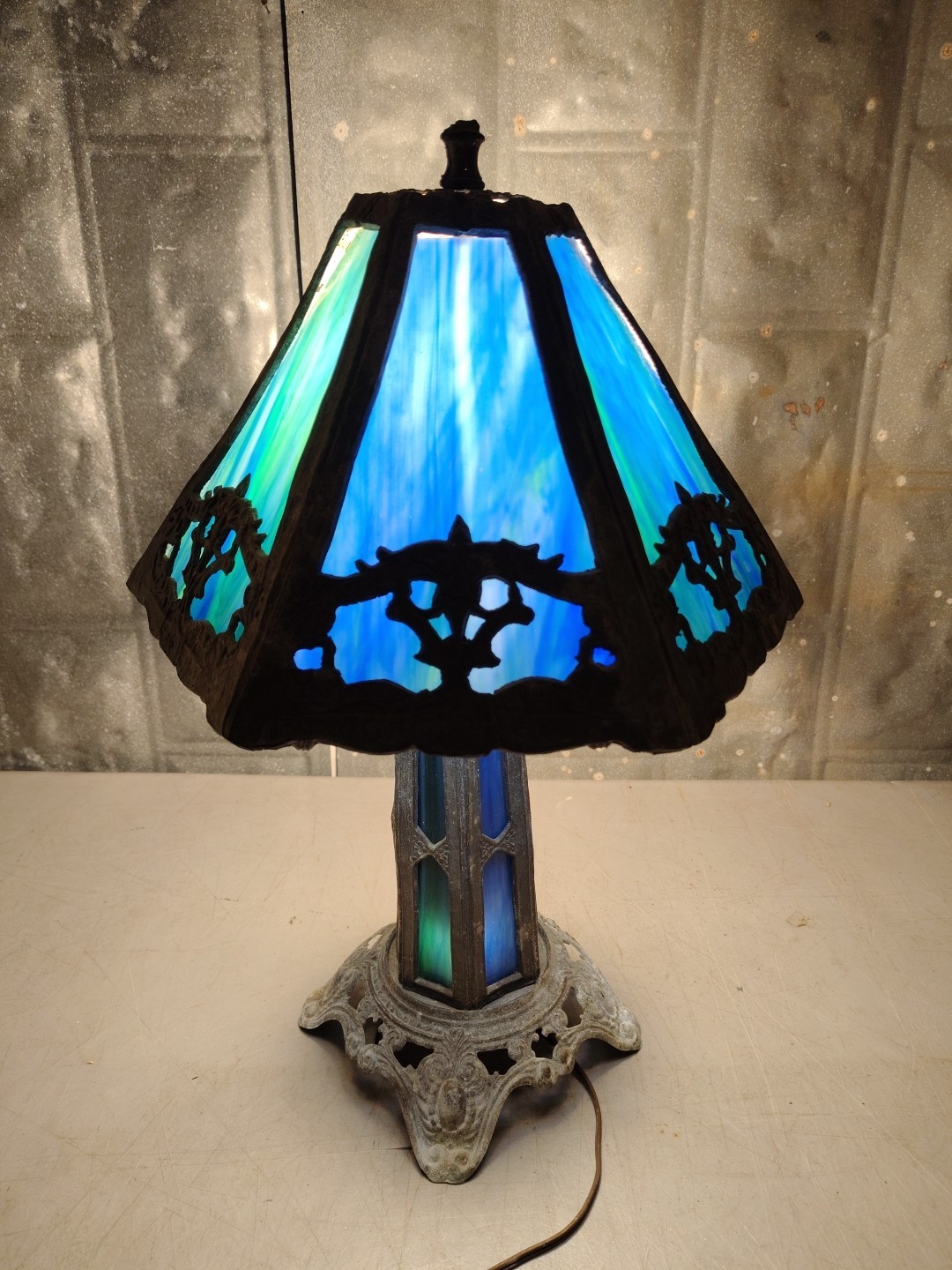 Vintage Slag Glass Table Lamp Gothic Art Nouveau Spelter Base  EF Industries