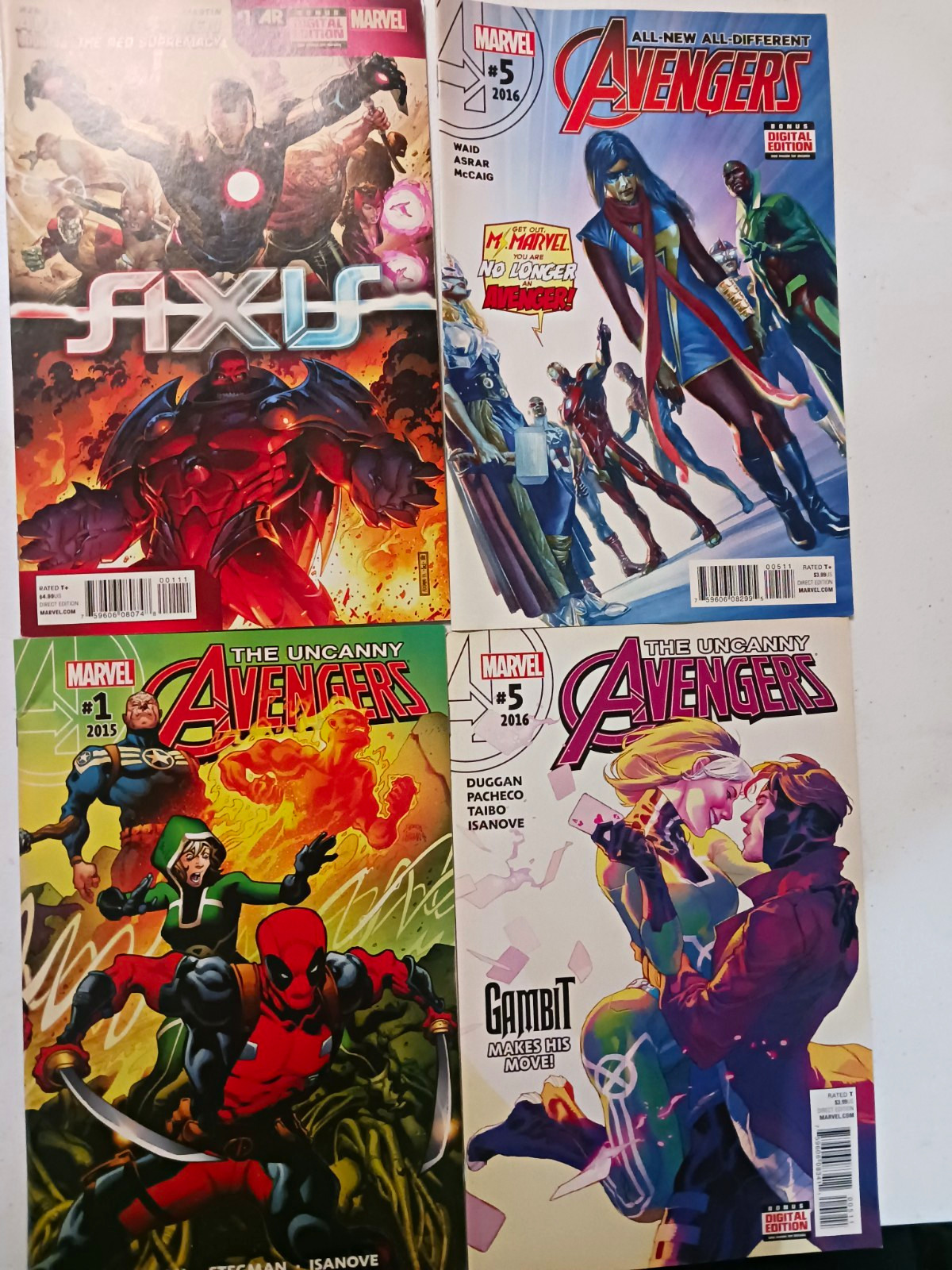 Lot of 8 Marvel Avengers Comic Books Lot of 8 Marvel Avengers Comic Books