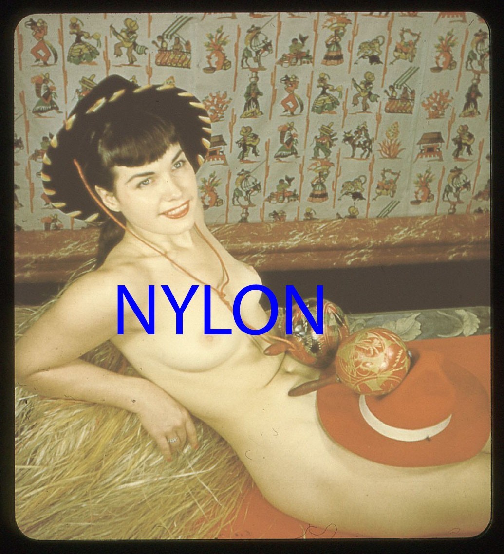 RARE VINTAGE 1950s 3-D STEREO COLOR SLIDE OF A NUDE BETTIE PAGE RARE VINTAGE 1950s 3-D STEREO COLOR SLIDE OF A NUDE BETTIE PAGE