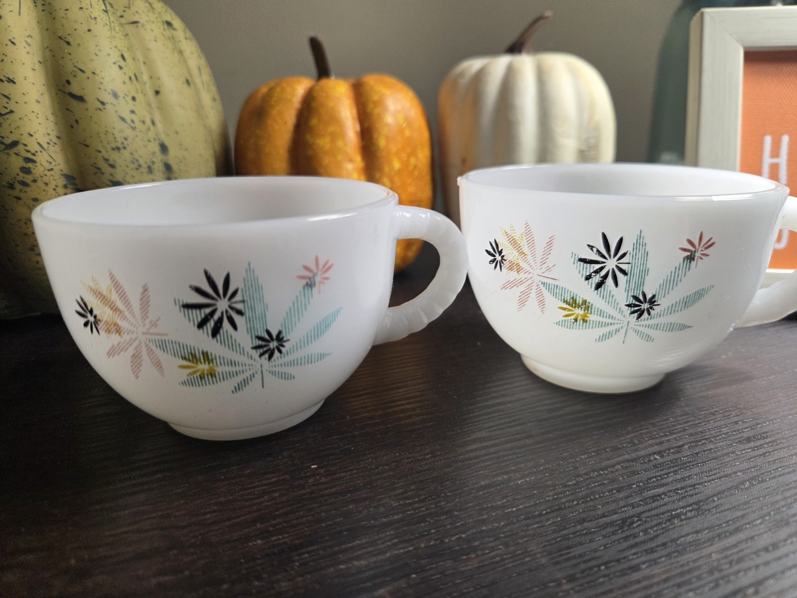 Vintage Tea Cup (Marijuana Leaf π) Vintage Tea Cup (Marijuana Leaf π)