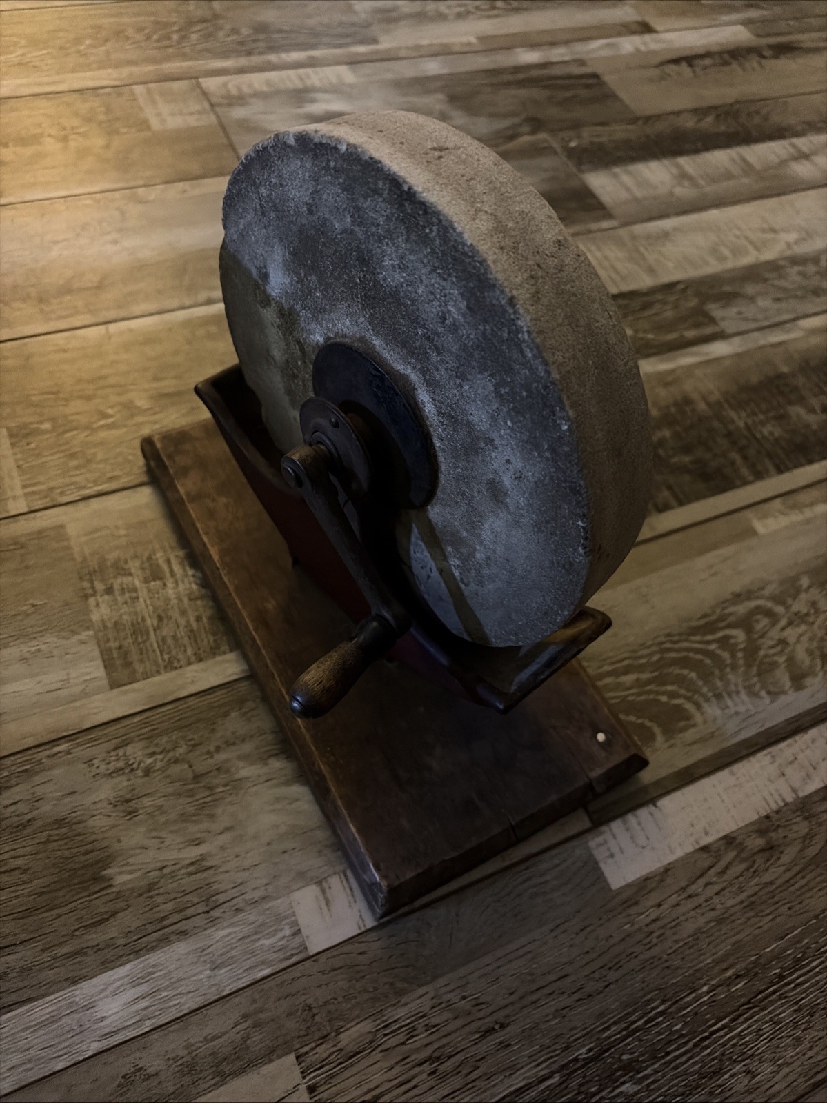 antique hand-crank sandstone wet-grinding wheel antique hand-crank sandstone wet-grinding wheel