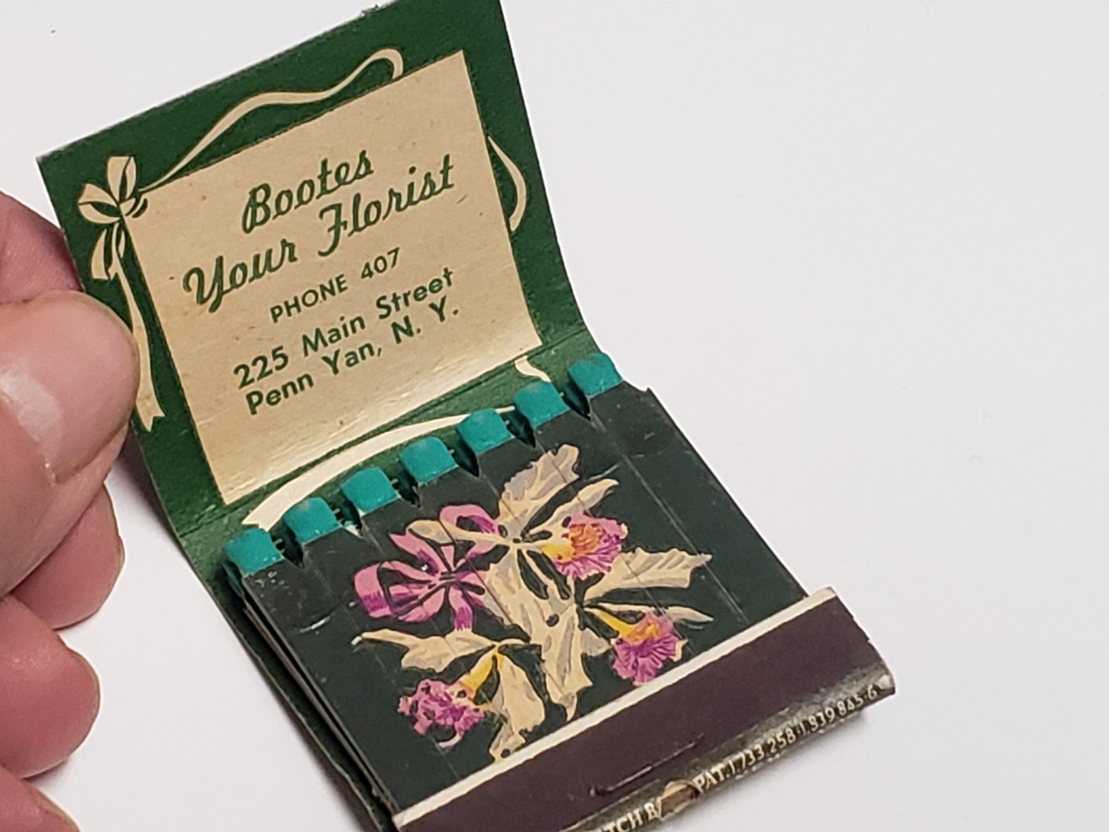 Vtg 1940s Feature Matchbook - BOOTES YOUR FLORIST, Penn Yan, NY - NEW Unstruck Vtg 1940s Feature Matchbook - BOOTES YOUR FLORIST, Penn Yan, NY - NEW Unstruck