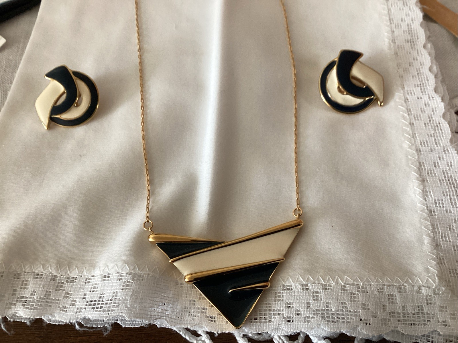 Vintage Monet Necklace (14 1/2”) Blue Cream Gold Tone/ Matching Clip Earrings Vintage Monet Necklace (14 1/2”) Blue Cream Gold Tone/ Matching Clip Earrings
