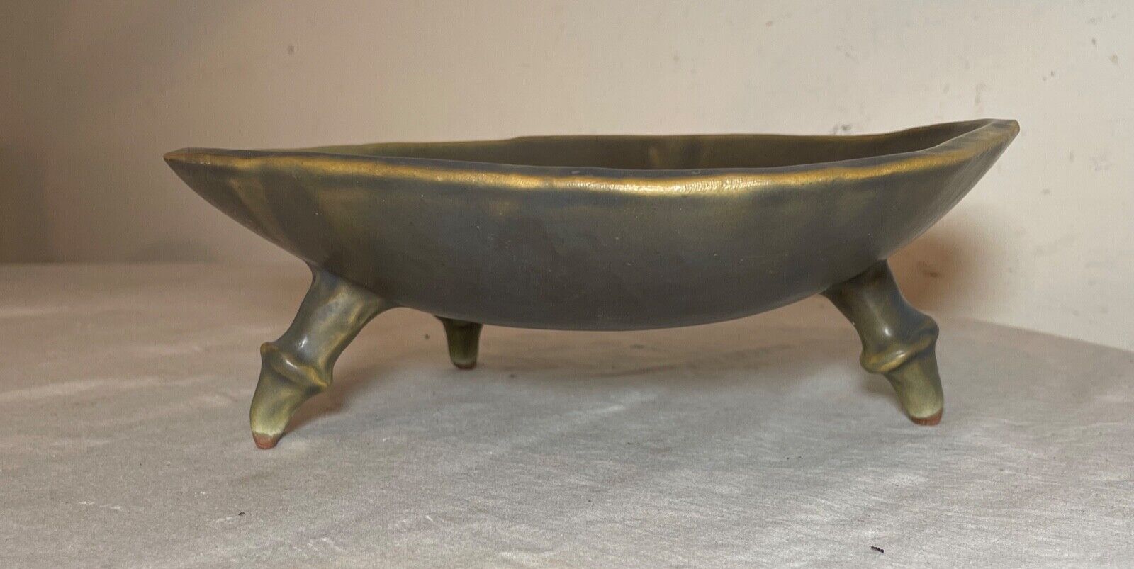antique signed Japanese studio art green glazed pottery footed bowl sculpture