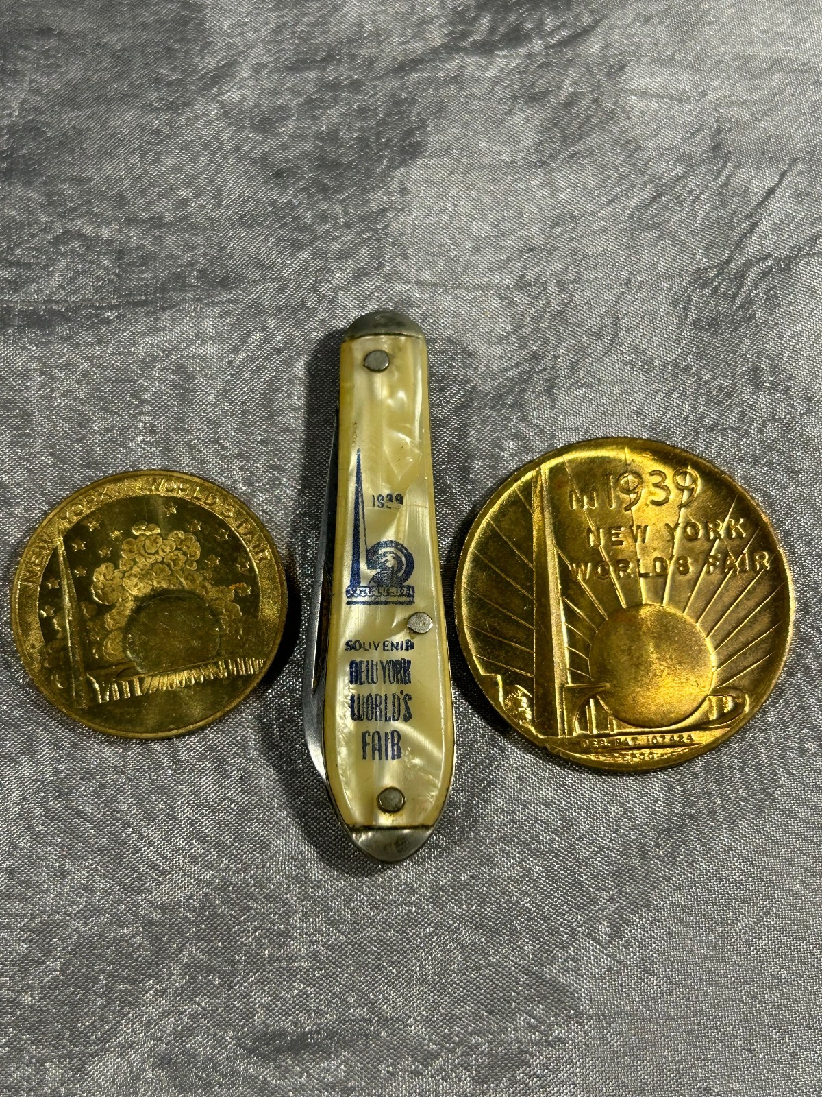 3-VINTAGE 1929 WORLD\'S FAIR MINI POCKETKNIFE-G. WASHINGTON\'S INNAUG. -MEDICINE + 3-VINTAGE 1929 WORLD\'S FAIR MINI POCKETKNIFE-G. WASHINGTON\'S INNAUG. -MEDICINE +